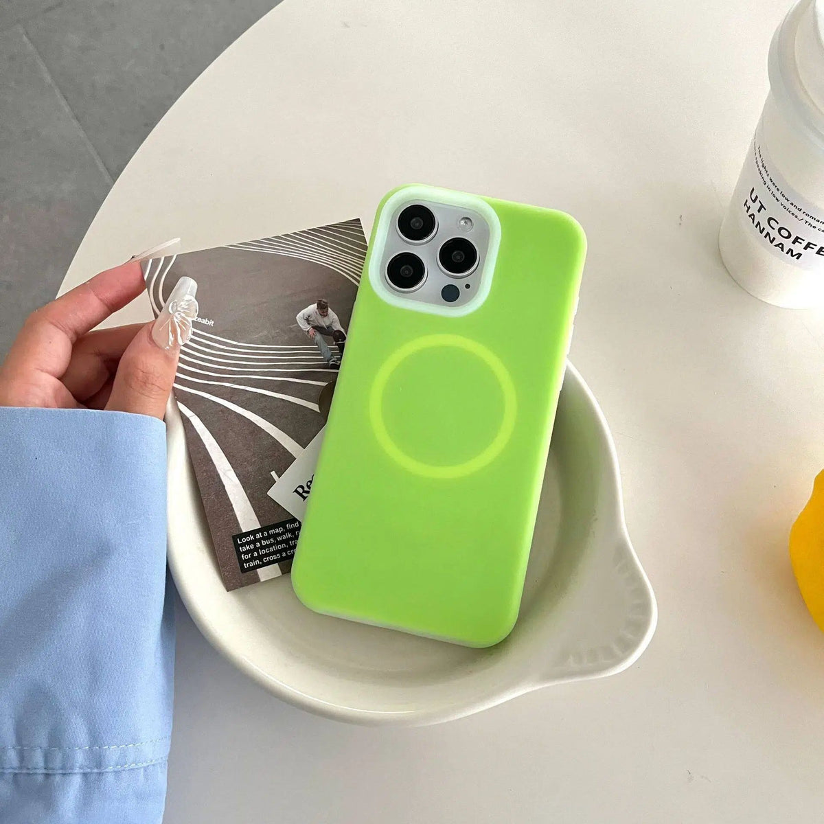 Summer Silicone Magnetic Case – Soft Touch & Full Protection